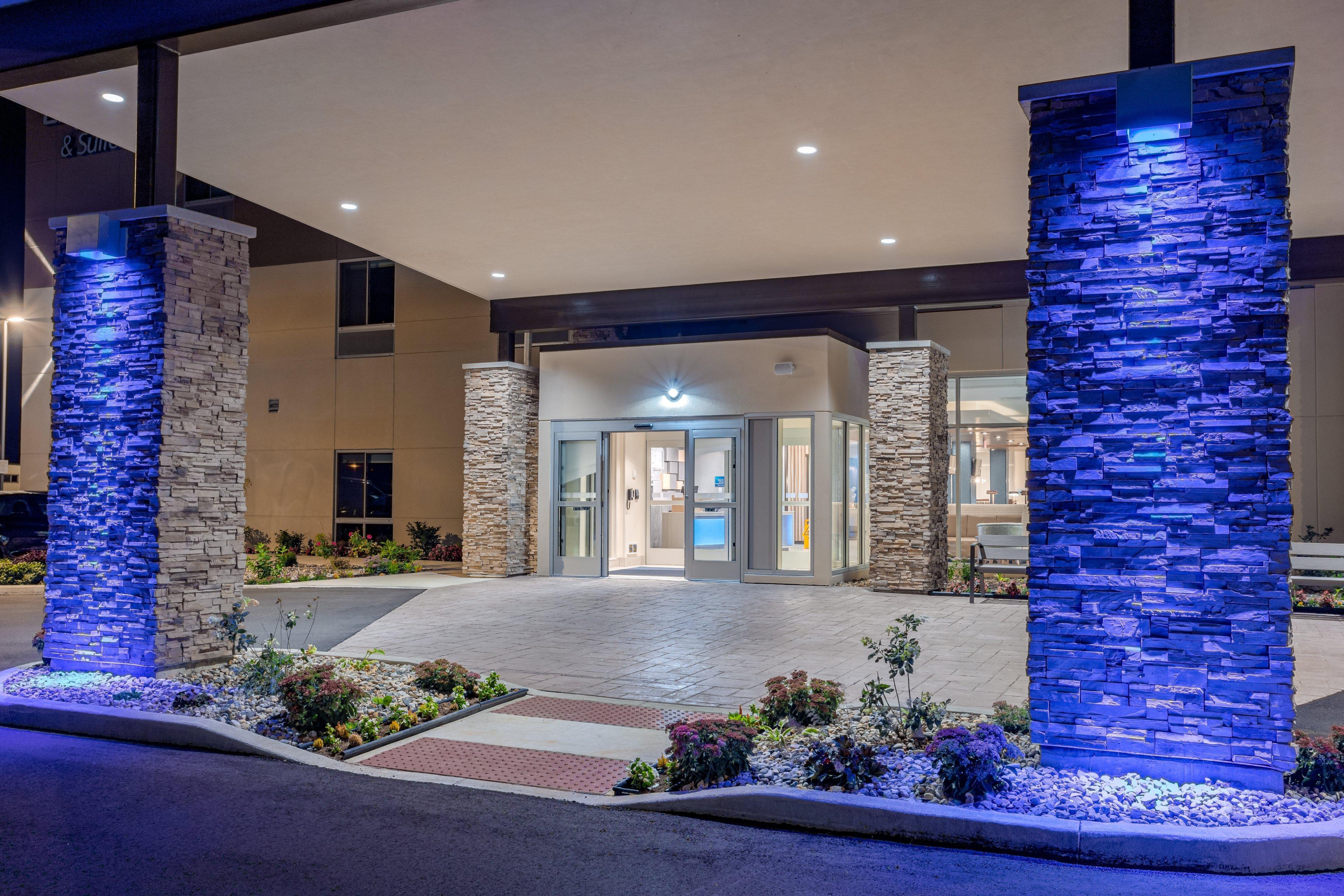 Holiday Inn Express & Suites - Elkhart North By Ihg Εξωτερικό φωτογραφία