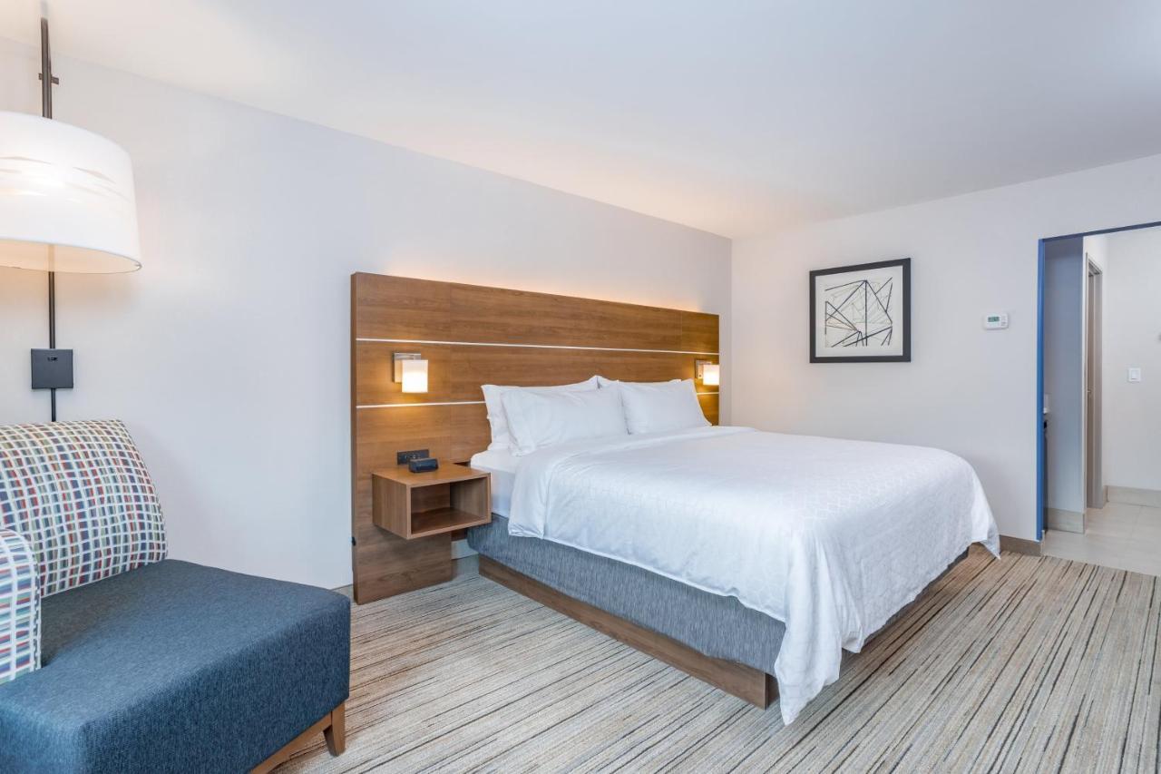 Holiday Inn Express & Suites - Elkhart North By Ihg Εξωτερικό φωτογραφία